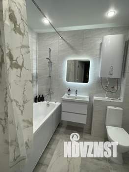 1-к квартира, посуточно, 40м2, 4/15 этаж