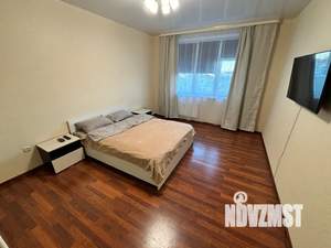 1-к квартира, посуточно, 63м2, 3/17 этаж