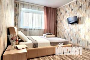 1-к квартира, посуточно, 42м2, 9/16 этаж