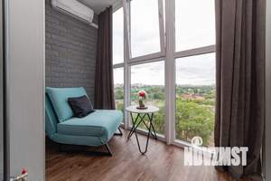 Студия квартира, посуточно, 30м2, 10/18 этаж