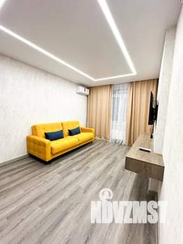 1-к квартира, посуточно, 40м2, 3/25 этаж