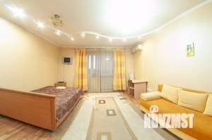1-к квартира, посуточно, 42м2, 1/1 этаж