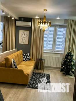 Студия квартира, посуточно, 34м2, 5/19 этаж