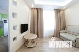 1-к квартира, посуточно, 35м2, 1/20 этаж