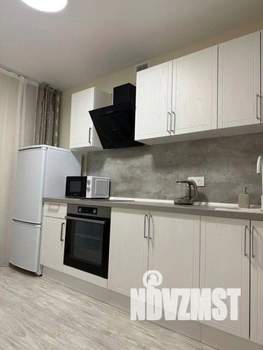 1-к квартира, посуточно, 37м2, 1/1 этаж