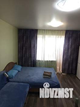 Студия квартира, посуточно, 35м2, 9/10 этаж