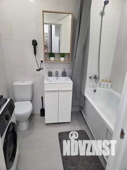 2-к квартира, посуточно, 40м2, 18/22 этаж