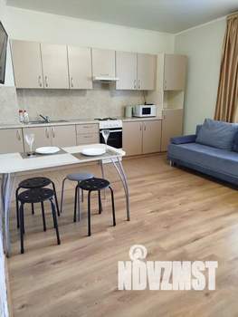 Студия квартира, посуточно, 35м2, 6/20 этаж