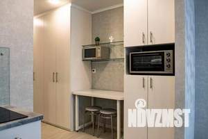 1-к квартира, посуточно, 35м2, 6/9 этаж