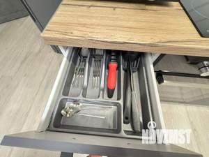 1-к квартира, посуточно, 53м2, 1/1 этаж