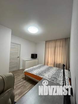 1-к квартира, посуточно, 33м2, 1/17 этаж