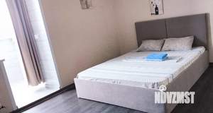 Студия квартира, посуточно, 40м2, 18/20 этаж