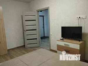 1-к квартира, посуточно, 35м2, 8/16 этаж