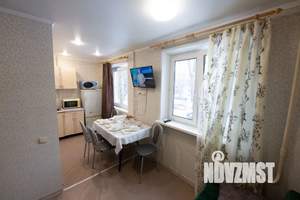 1-к квартира, посуточно, 42м2, 2/5 этаж