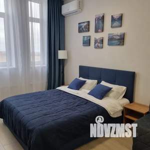 Студия квартира, посуточно, 29м2, 19/19 этаж