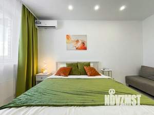 1-к квартира, посуточно, 35м2, 16/19 этаж