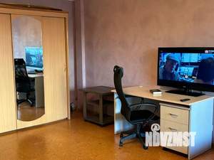 Студия квартира, посуточно, 39м2, 1/9 этаж