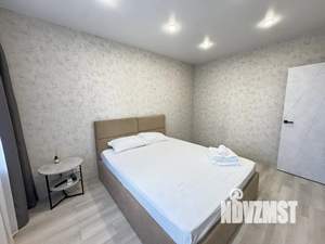 1-к квартира, посуточно, 34м2, 3/25 этаж