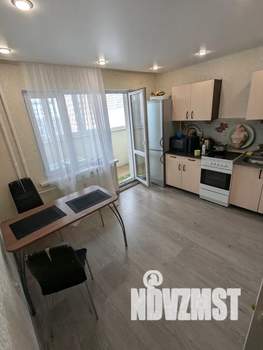 1-к квартира, посуточно, 38м2, 8/15 этаж