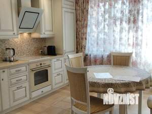 2-к квартира, посуточно, 60м2, 1/1 этаж