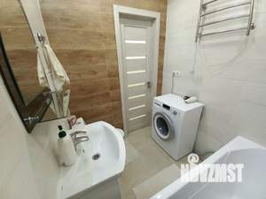 Студия квартира, посуточно, 36м2, 2/5 этаж