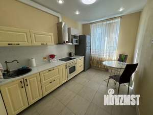 1-к квартира, посуточно, 38м2, 8/17 этаж
