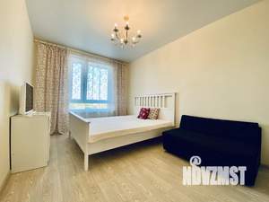 1-к квартира, посуточно, 35м2, 2/18 этаж