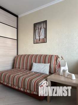 1-к квартира, посуточно, 37м2, 3/17 этаж