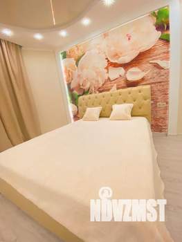 1-к квартира, посуточно, 46м2, 9/16 этаж