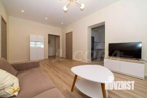 1-к квартира, на длительный срок, 100м2, 6/6 этаж