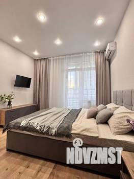 1-к квартира, посуточно, 37м2, 9/17 этаж