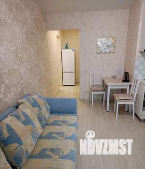 Студия квартира, посуточно, 38м2, 13/20 этаж