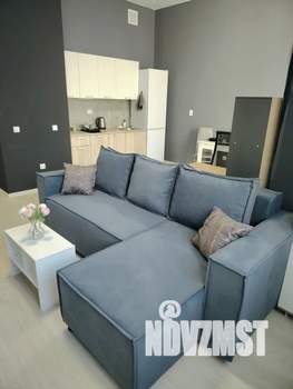 Студия квартира, посуточно, 34м2, 1/10 этаж