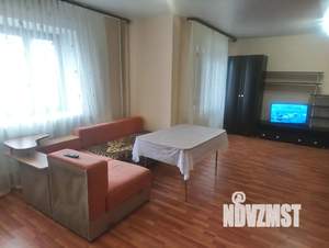 Студия квартира, посуточно, 42м2, 12/15 этаж