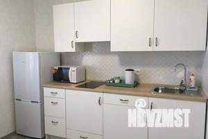 1-к квартира, посуточно, 40м2, 21/22 этаж