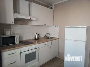 1-к квартира, посуточно, 35м2, 13/16 этаж