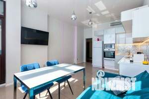 2-к квартира, посуточно, 64м2, 1/25 этаж