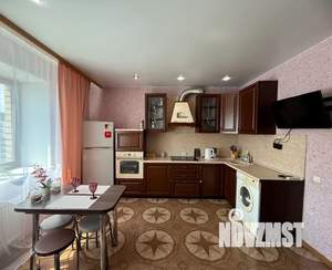 1-к квартира, посуточно, 40м2, 11/16 этаж