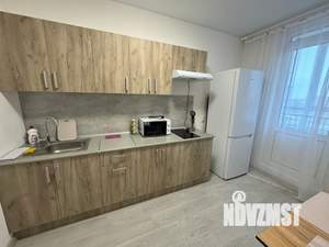 1-к квартира, посуточно, 38м2, 7/17 этаж