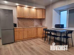 Студия квартира, посуточно, 36м2, 1/3 этаж