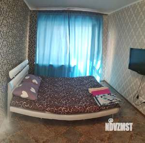 1-к квартира, посуточно, 40м2, 3/5 этаж