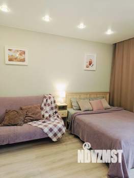 Студия квартира, посуточно, 32м2, 2/19 этаж