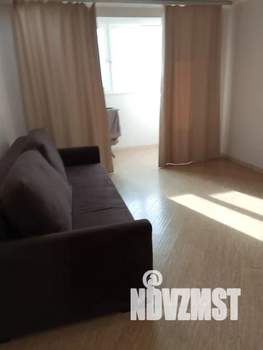 1-к квартира, посуточно, 43м2, 1/1 этаж