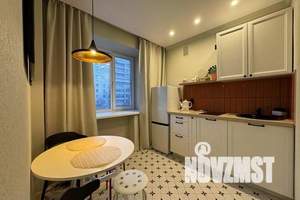 1-к квартира, посуточно, 35м2, 3/5 этаж