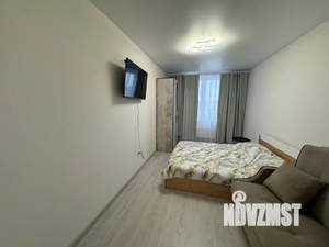1-к квартира, посуточно, 38м2, 7/17 этаж