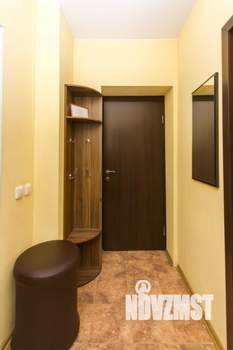 2-к квартира, посуточно, 50м2, 1/1 этаж