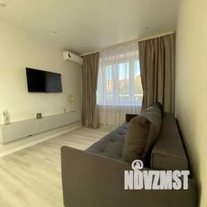 Студия квартира, посуточно, 45м2, 2/10 этаж