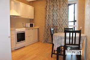 3-к квартира, посуточно, 80м2, 1/1 этаж