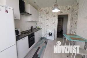 1-к квартира, посуточно, 40м2, 9/16 этаж