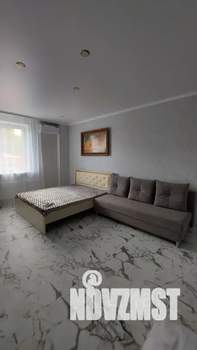 Студия квартира, посуточно, 35м2, 1/20 этаж